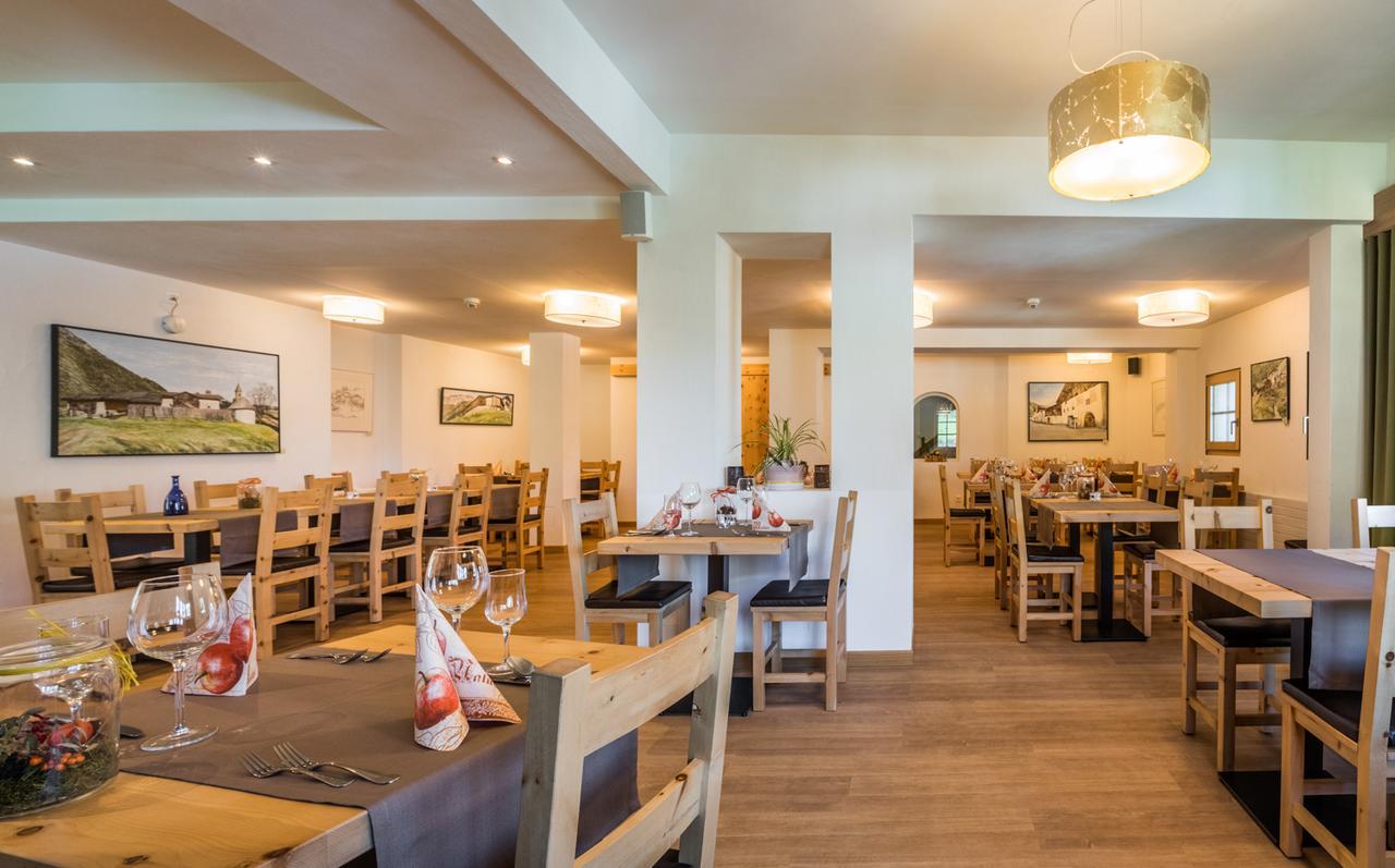 Hotel Helvetia Mustair Ngoại thất bức ảnh
