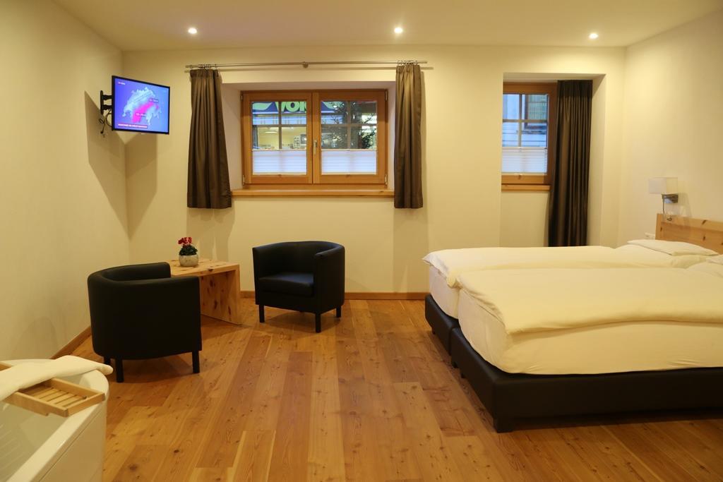 Hotel Helvetia Mustair Ngoại thất bức ảnh